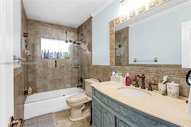 Building Photo - 9901 SW 35th Terrace