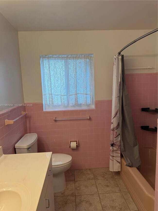 Building Photo - 3790 Polk St