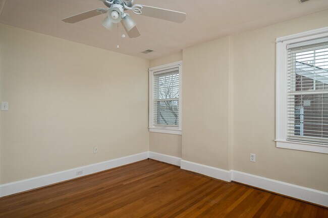 Building Photo - 1378 Fontaine Rd