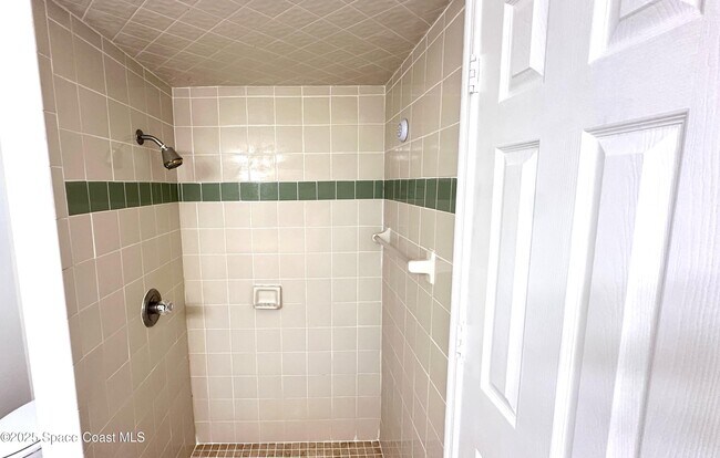 Building Photo - 3807 Jupiter Blvd SE