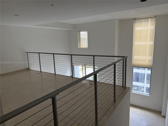 Building Photo - 1060 Brickell Ave