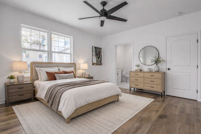 Building Photo - Elegant Midtown Memphis Single-Family Home for Lease