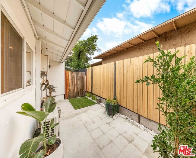 Building Photo - 10320 Mather Ave