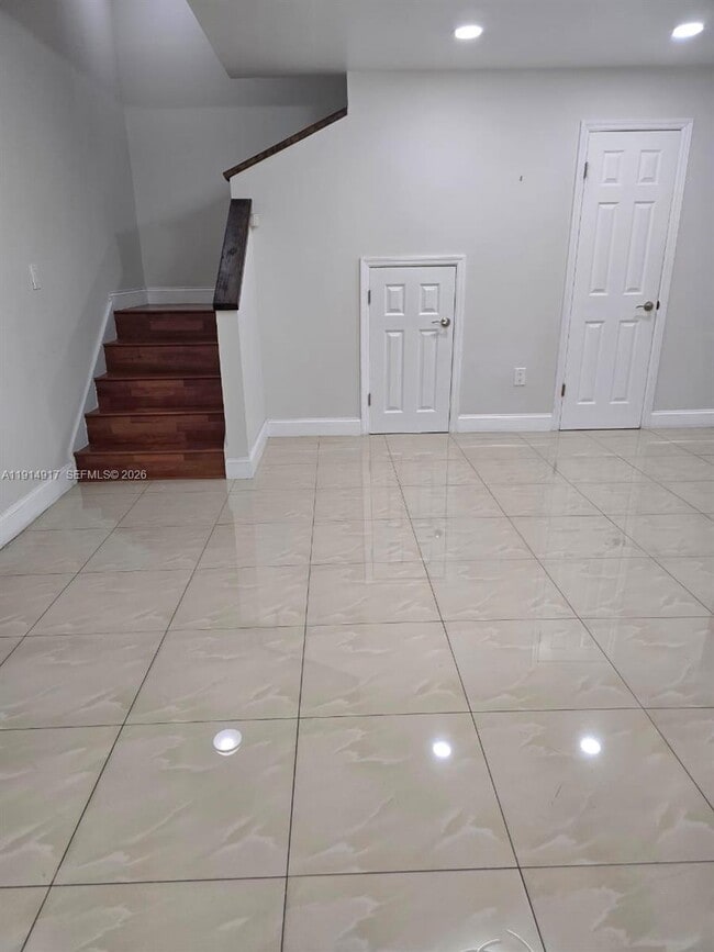 Building Photo - 6395 SW 136th Ct