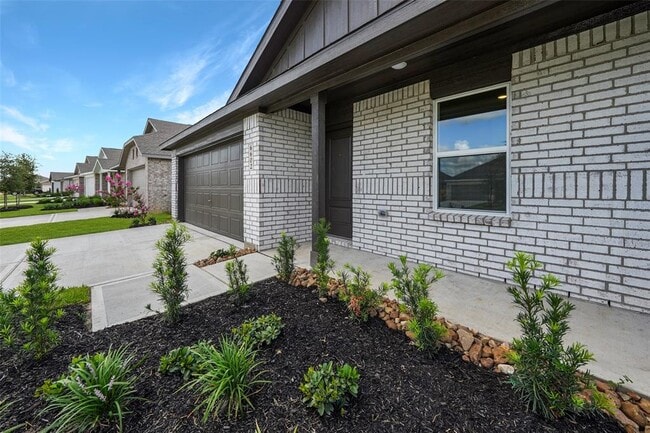 Building Photo - 6602 Tricolor Beech Ln