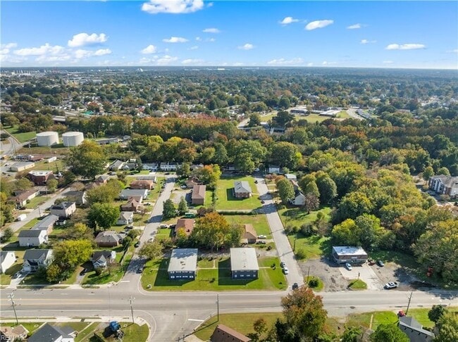 Building Photo - 200 Pullman Ave