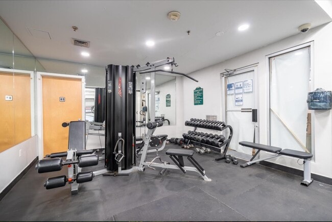 Building Photo - 689 Marin Blvd