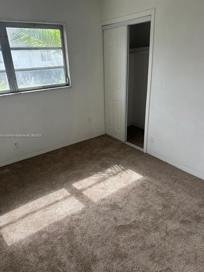 Building Photo - 5360 Fletcher St