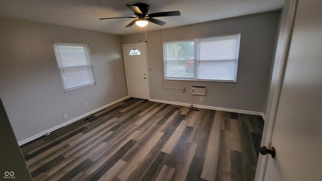 Building Photo - 6203 E 11th St