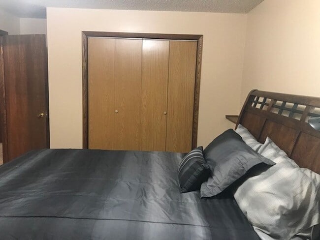 Building Photo - 2 Bedrooms, 1.5 Bathrooms Duplex Home in Brainerd, MN w/access to Gull & Round Lakes