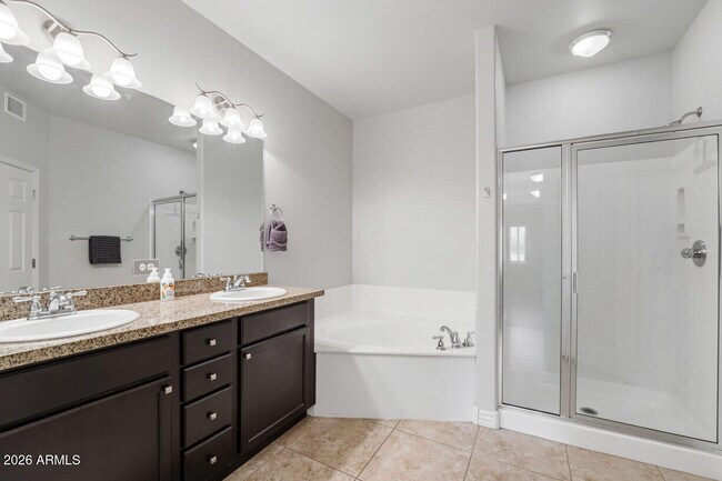 Building Photo - 5350 E Deer Valley Dr