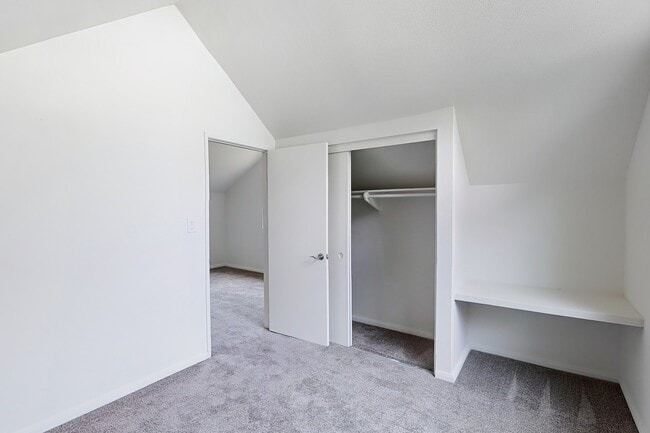 Building Photo - San Carlos West 2story with Canyon Views 5...