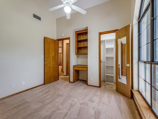 Building Photo - 119 Deer Creek Dr