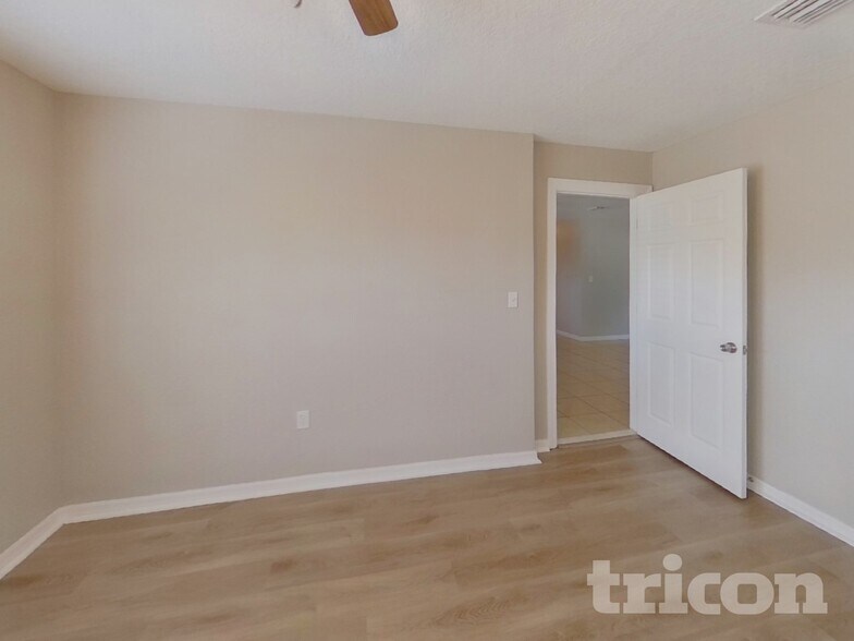 Building Photo - 11158 109th Way N