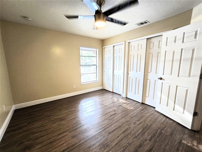 Building Photo - 2913 Duchess Oak Ct