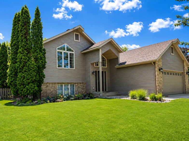 Building Photo - 4660 Country Cir