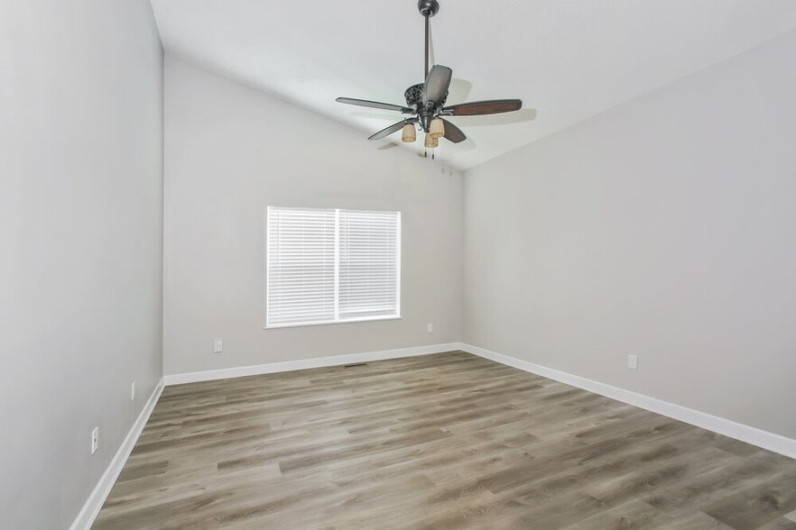 Building Photo - 4423 Edgarton Dr