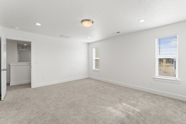 Building Photo - 1673 N Solterra Ln