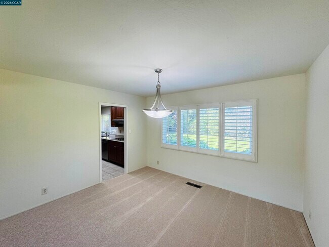 Building Photo - 103 Castle Rock Rd