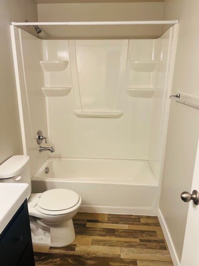 Building Photo - Beautiful home with central air and 2 car garage.