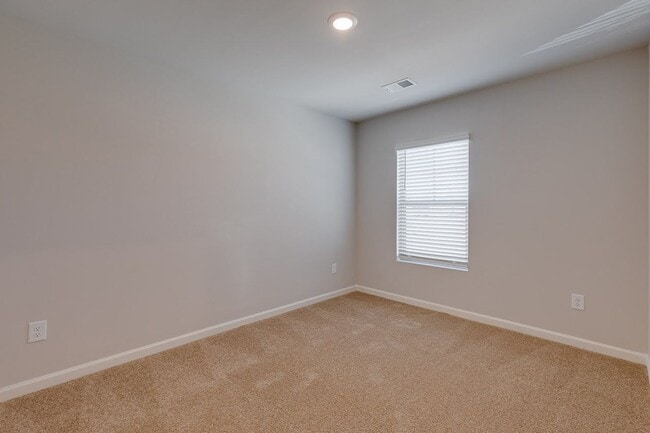 Building Photo - *** COMING SOON! ***  Spacious & Stylish 5...