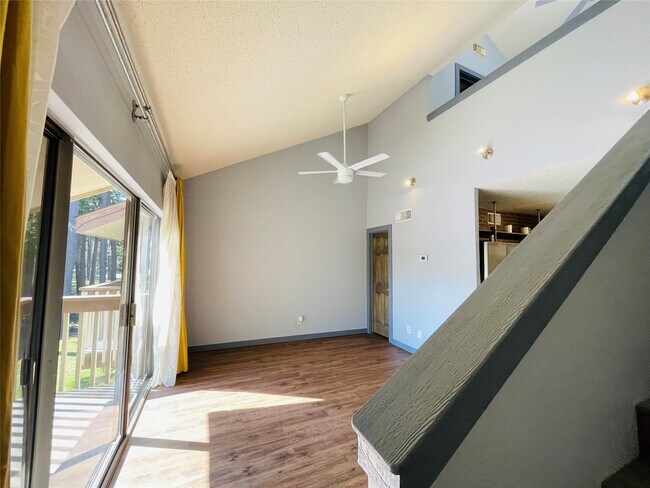 Building Photo - 12900 Walden Rd