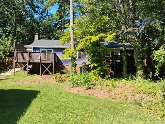Building Photo - 709 Brent Rd