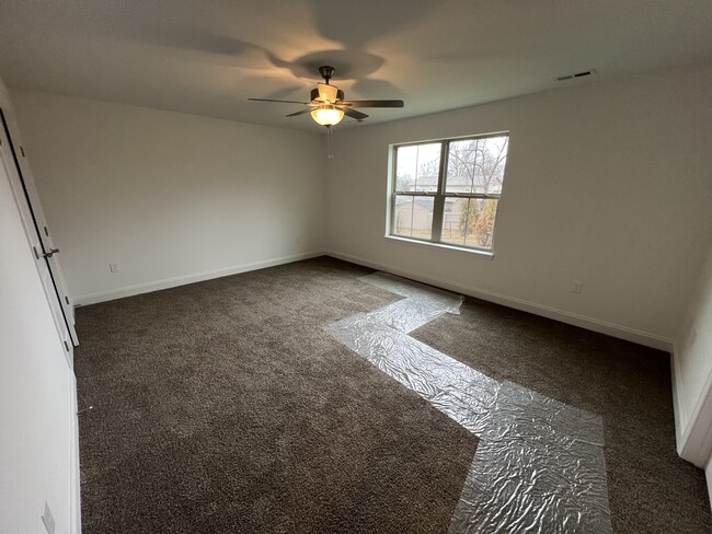 Master bedroom - 1412 Mountain Quail Cir