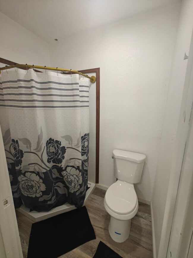 Building Photo - Remodeled Furnished 1Bed/1 Bath Unit in Beatty for Rent (Utilities Included)