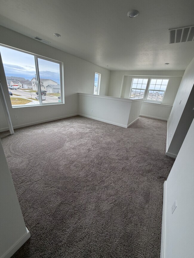 Building Photo - 7898 E Hilton Head St