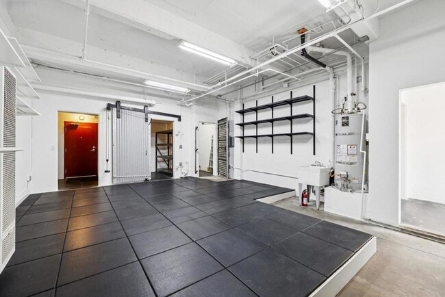 Building Photo - Stunning West Oakland Live Work Loft w/ Ground Floor Studio
