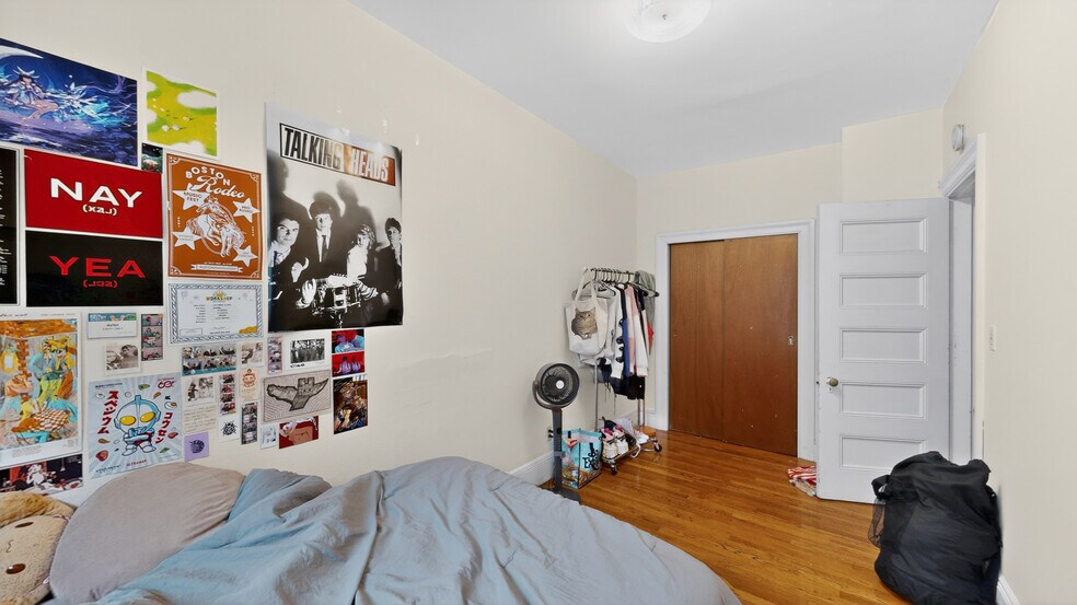 Building Photo - 1071 Beacon St
