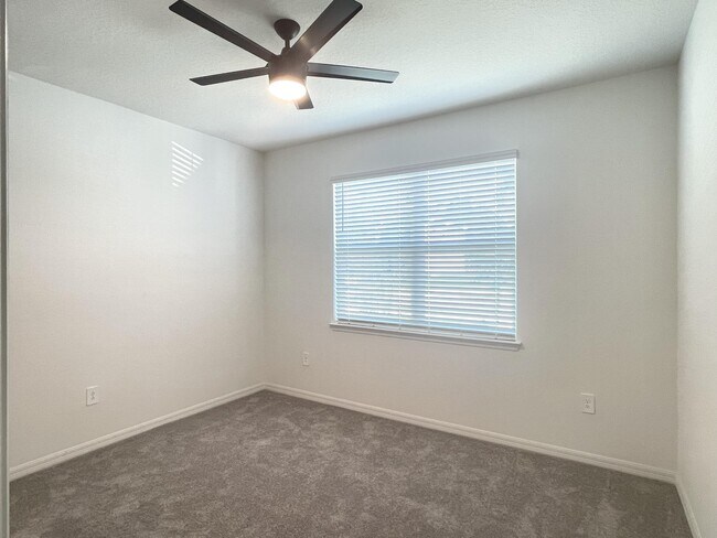 Building Photo - 4070 Heath Pl
