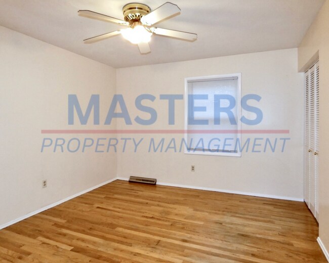 Building Photo - 532 Dussel Dr