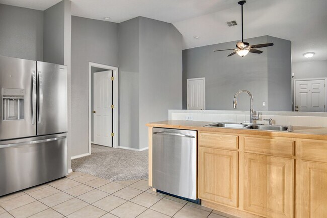 Building Photo - Freshly Updated 3-Bedroom Home for Rent in South Boise