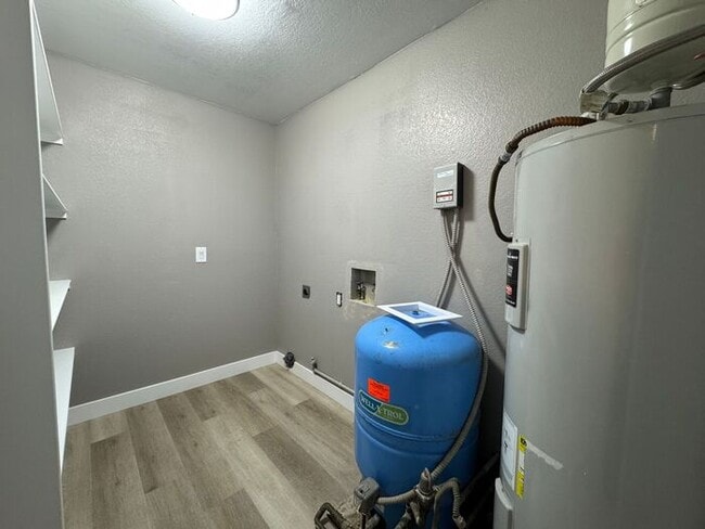 Building Photo - 3 Bed 2 Bath Remodeled Home in North Valleys!