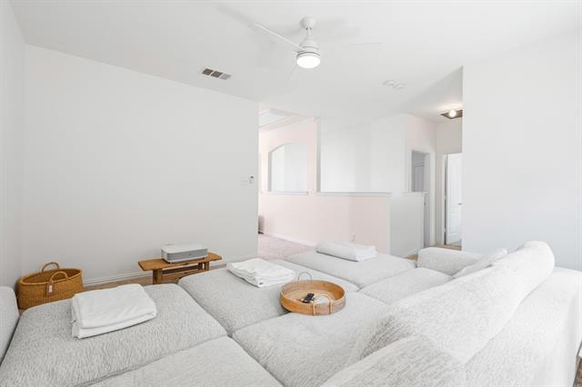 Building Photo - 16012 Alvarado Dr