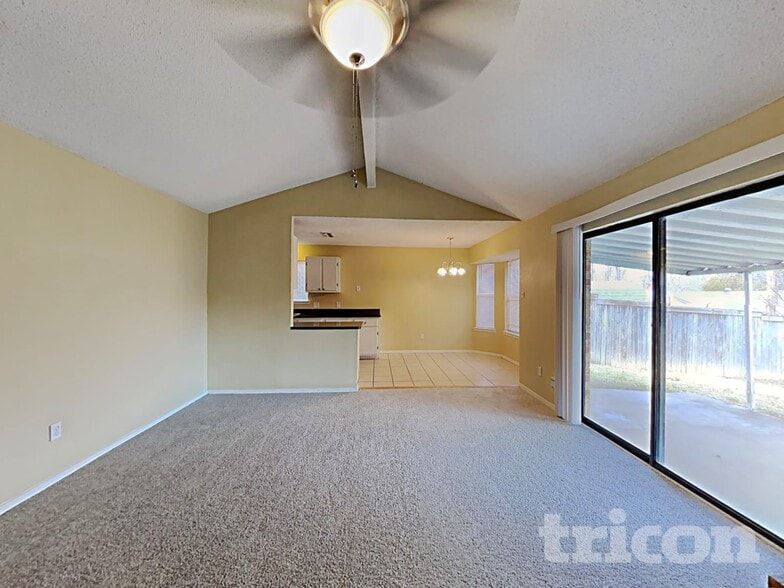 Building Photo - 6321 Macarthur Dr