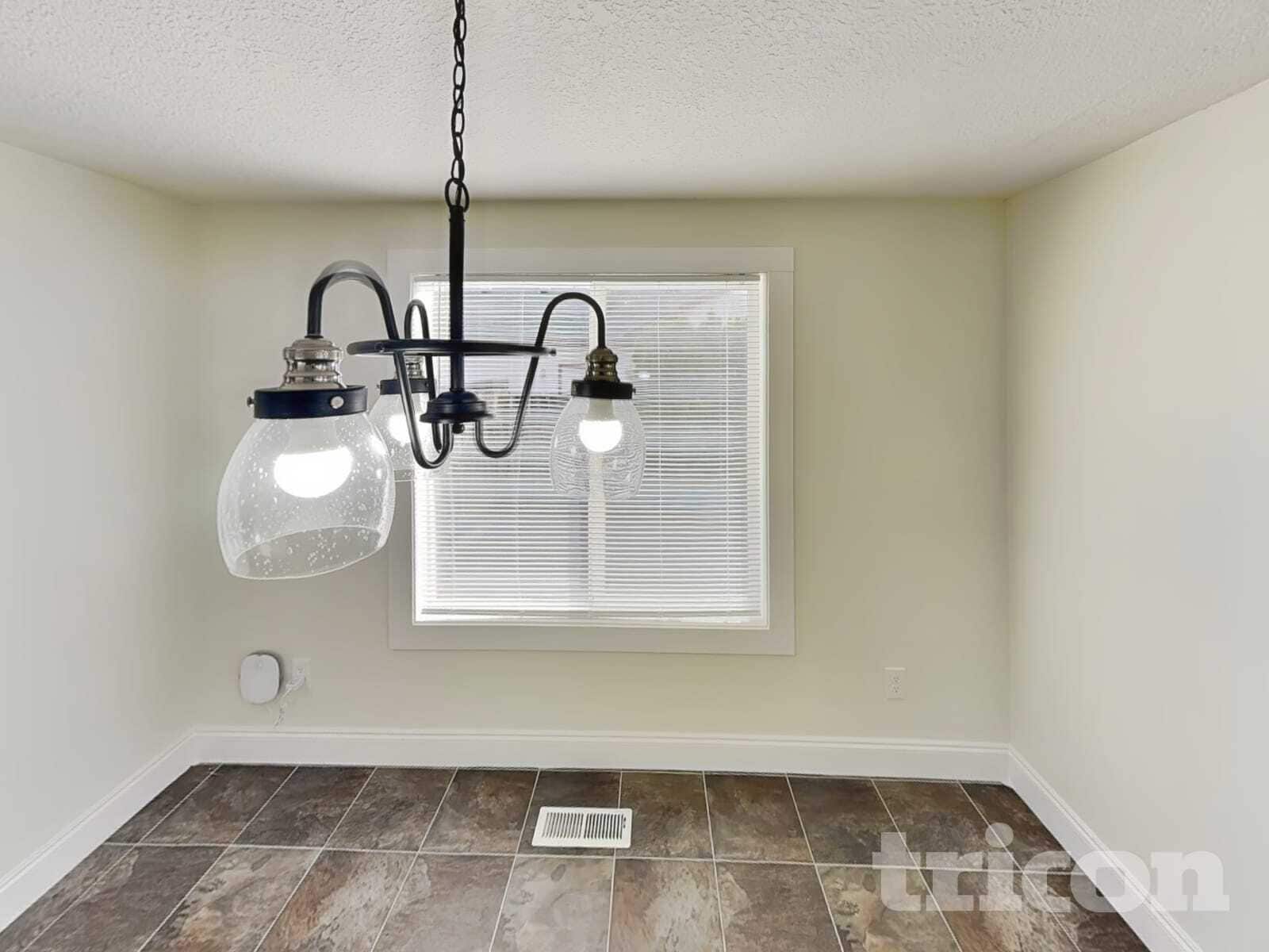 Building Photo - 407 SW Scotton Way