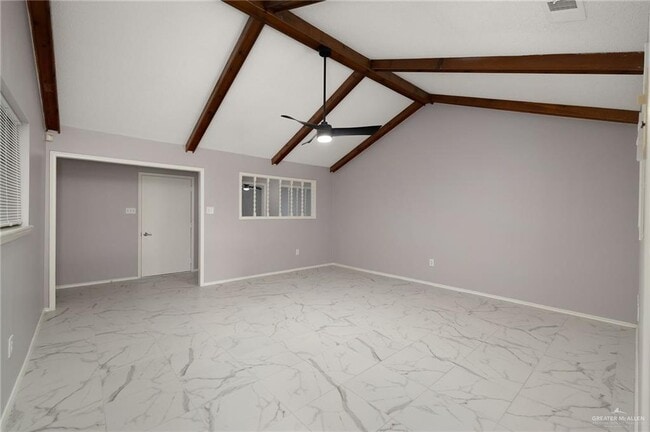 Building Photo - 17 Camellia Ave