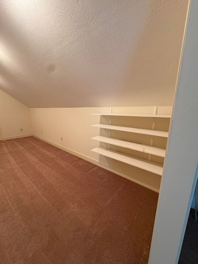 Building Photo - 2737 Hickory Ridge Rd
