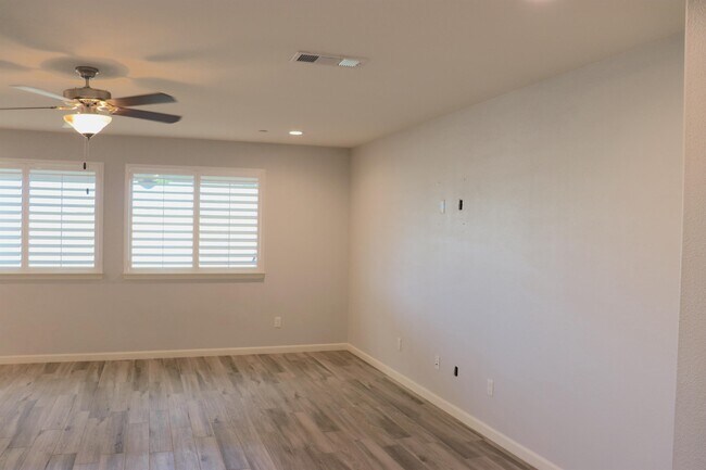 Building Photo - 1884 Clover Drive