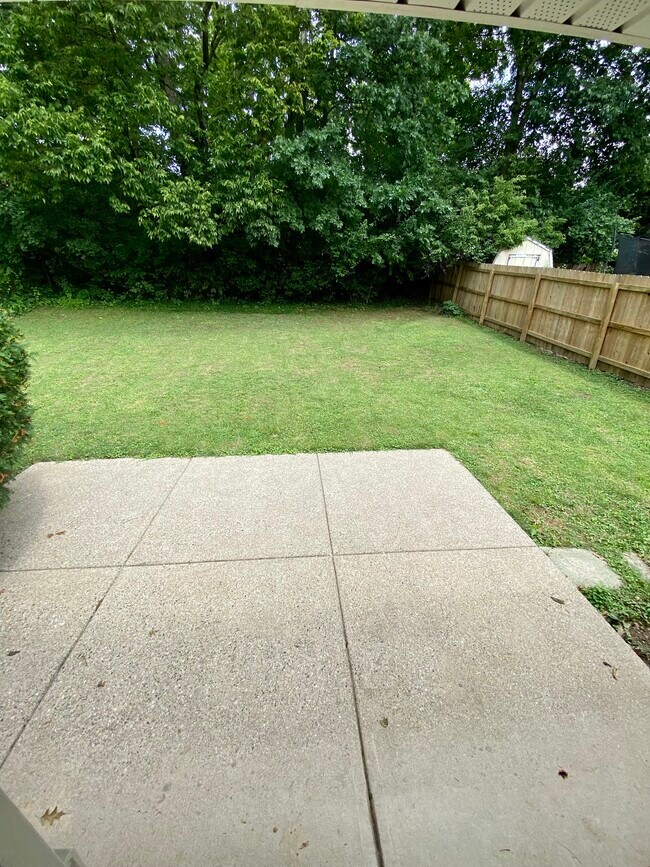 Building Photo - 1128 Lanette Dr