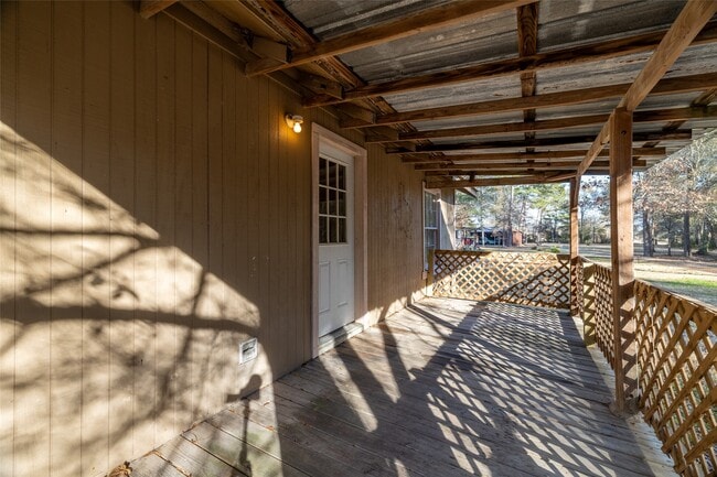 Building Photo - 2407 County Rd 2235