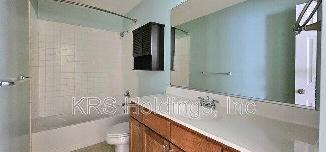 Building Photo - 848 Gem Ct