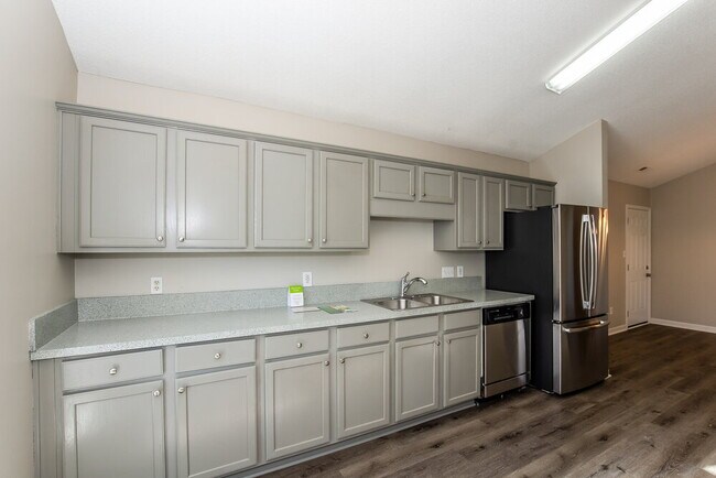 Building Photo - 9033 Shenington Pl