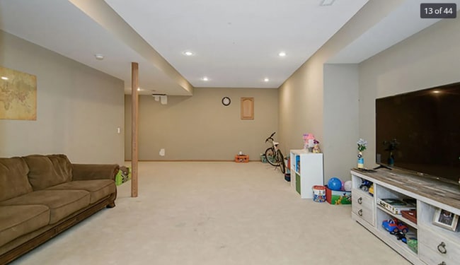 Building Photo - 5903 S 160th St