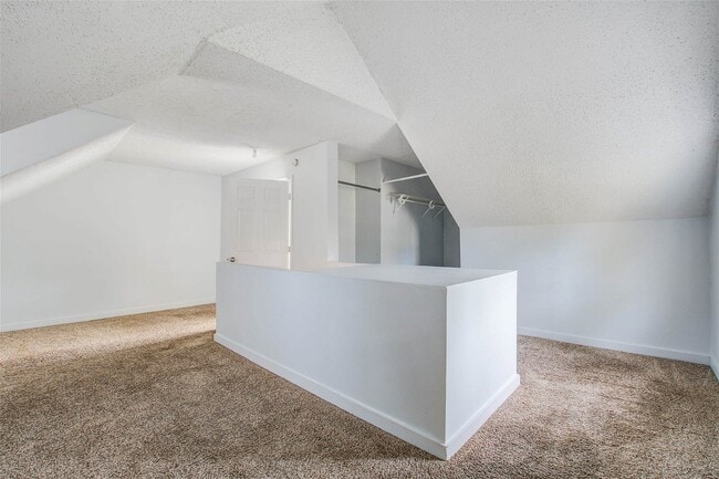 Building Photo - 2135 Burlington Avenue Apt #C, Charleston,...