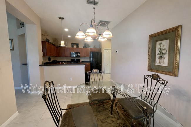 Building Photo - 6040 Sandhill Ridge Dr