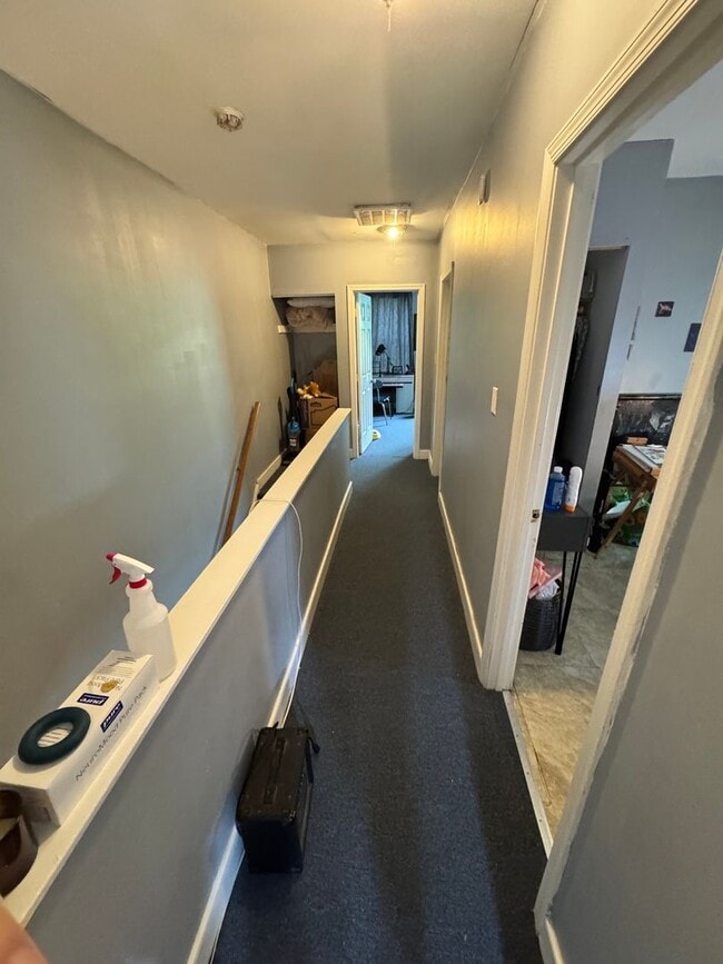 Building Photo - 3 bed 2 bath close to VCU